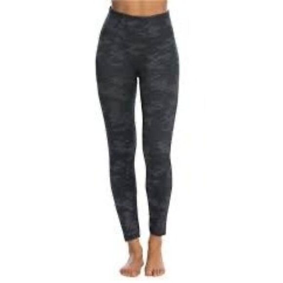SPANX Pants - Spanx Camo Look At Me Now Seamless Leggings Medium